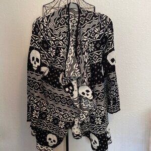 Torrid skull cardigan size 2